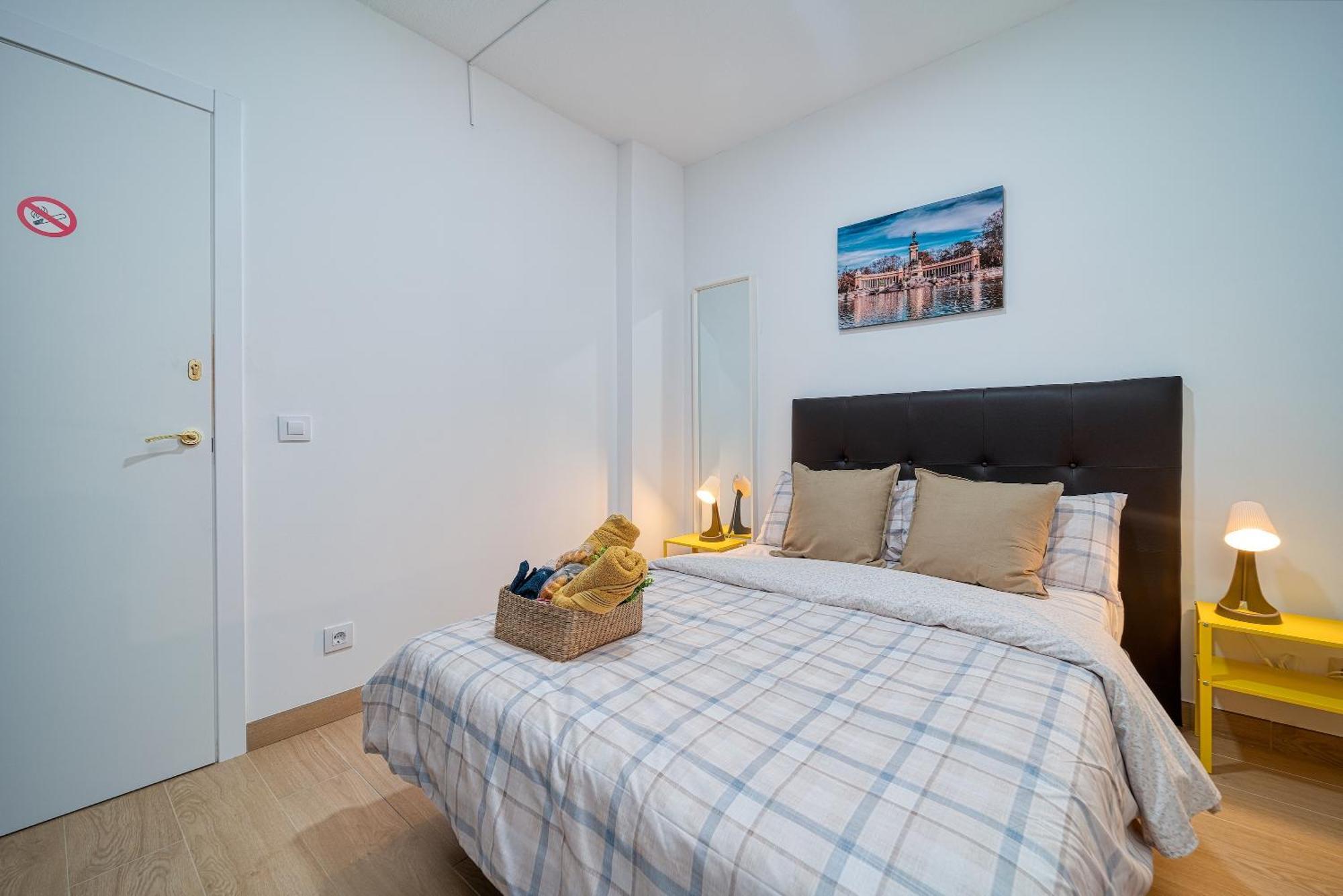P Casacafe Madrid Calle Carlos Dubois 3 Kültér fotó