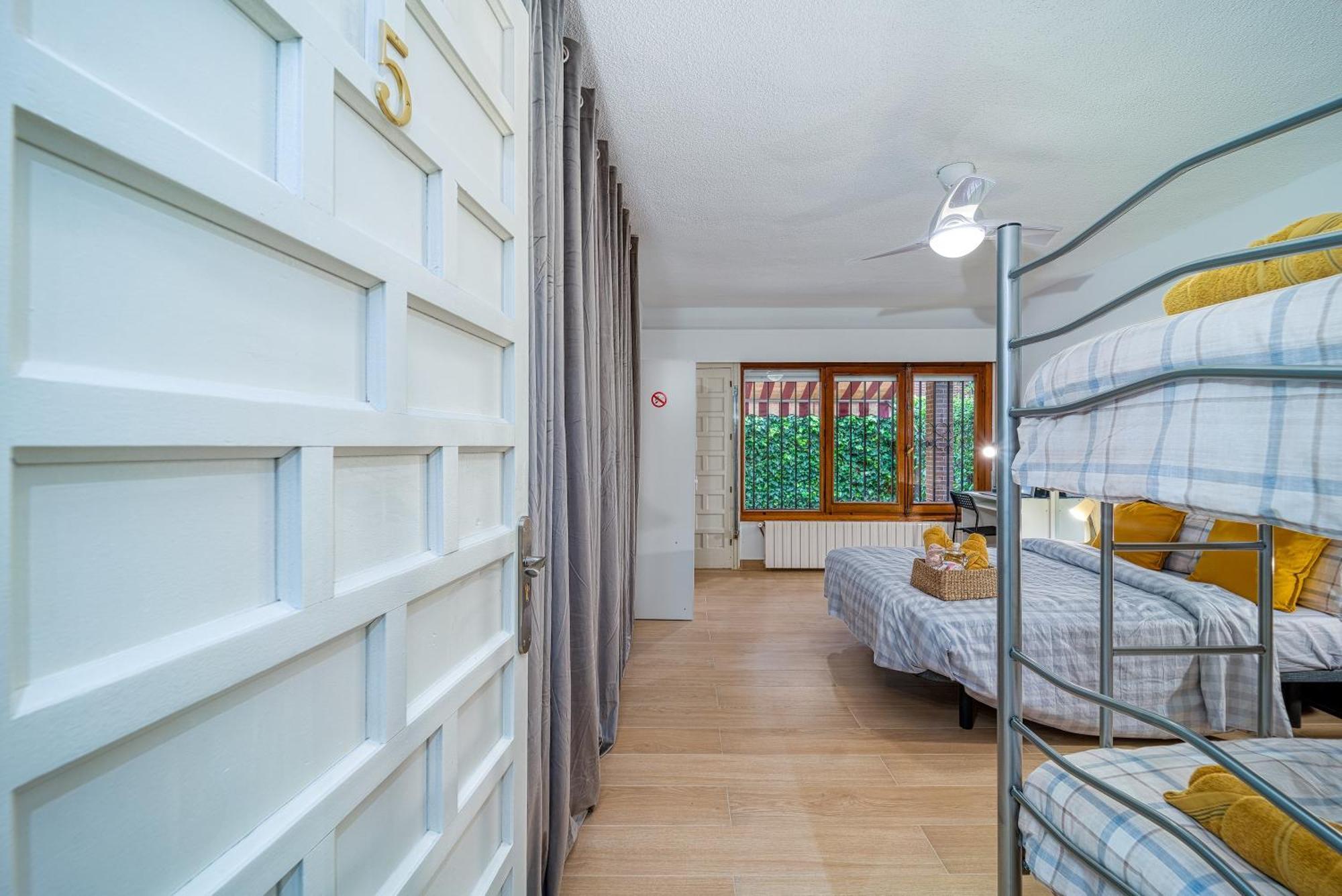 P Casacafe Madrid Calle Carlos Dubois 3 Kültér fotó