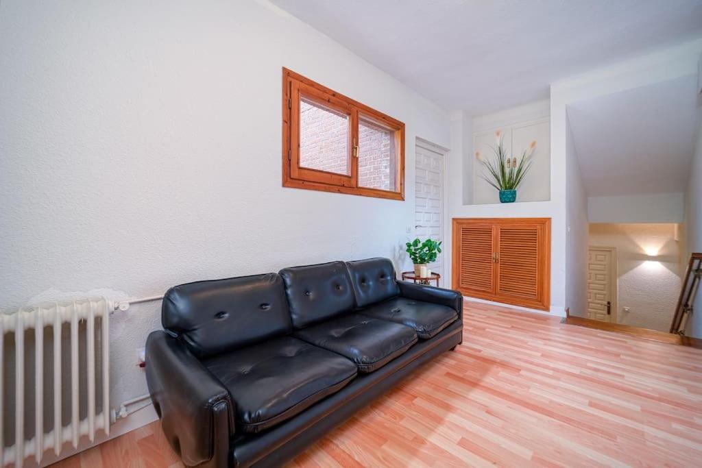 P Casacafe Madrid Calle Carlos Dubois 3 Kültér fotó