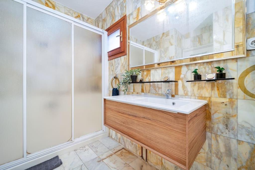 P Casacafe Madrid Calle Carlos Dubois 3 Kültér fotó