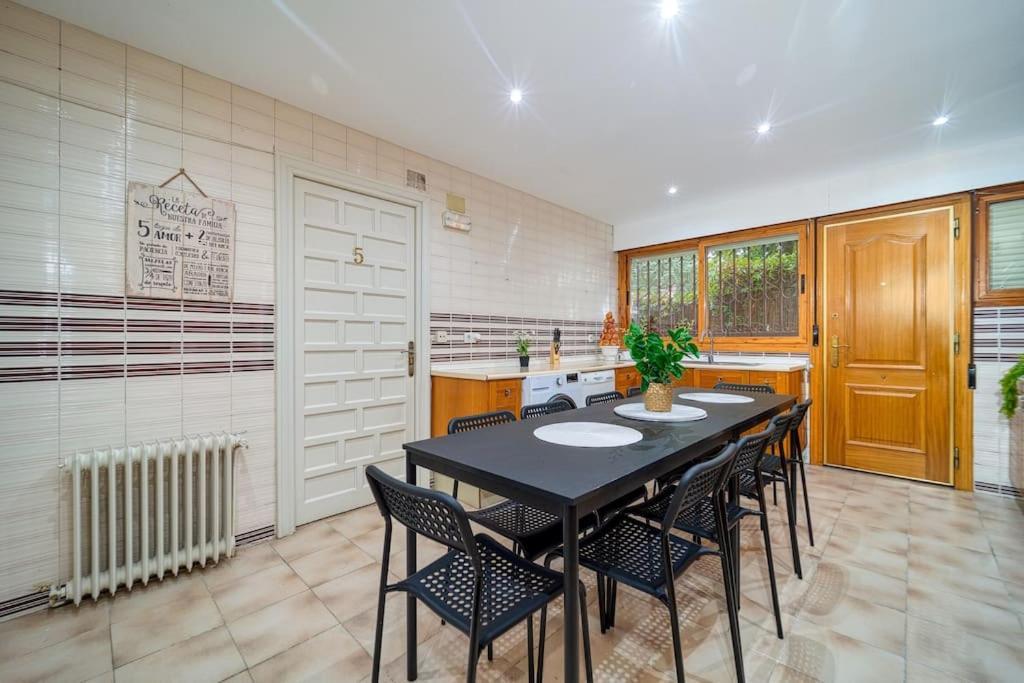 P Casacafe Madrid Calle Carlos Dubois 3 Kültér fotó